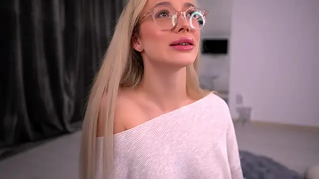 KylieJoyce online show from 01.10.26