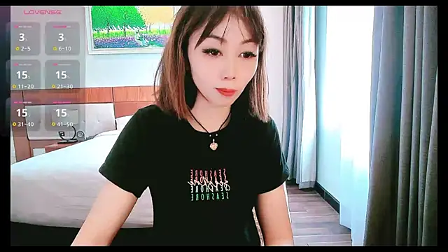 Aster Hoa online show from 11.18.25