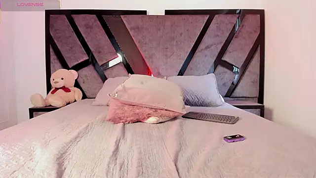 ailynBlaze online show from 03.05.25