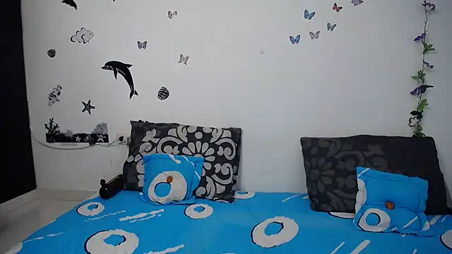 Snapshot of Julieta_Hass chatting on 03.10.25 Julieta Hass online show from 03.10.25