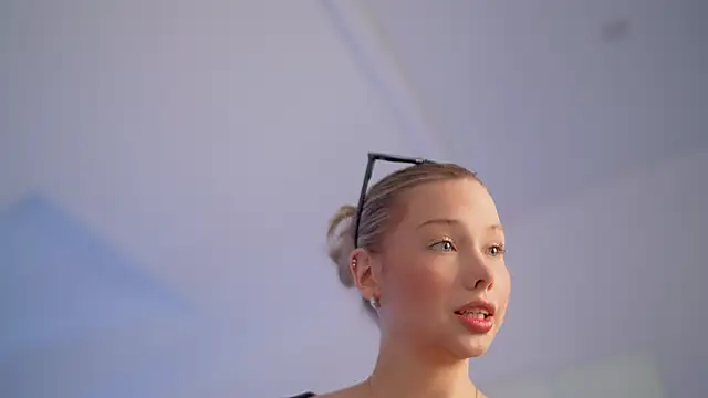 april blush online show from 01.29.25