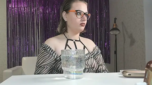 Seductive She Wolf online show from 02.14.25