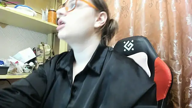Snapshot of Seductive_She_Wolf chatting on 03.23.26 Seductive She Wolf online show from 03.23.26