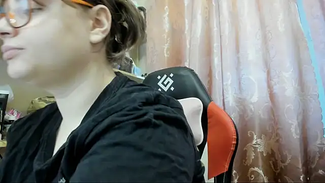 Snapshot of Seductive_She_Wolf chatting on 05.05.26 Seductive She Wolf online show from 05.05.26