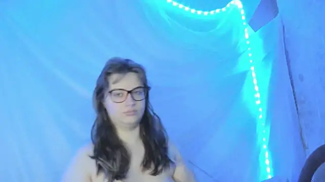 Snapshot of Seductive_She_Wolf chatting on 05.17.26 Seductive She Wolf online show from 05.17.26
