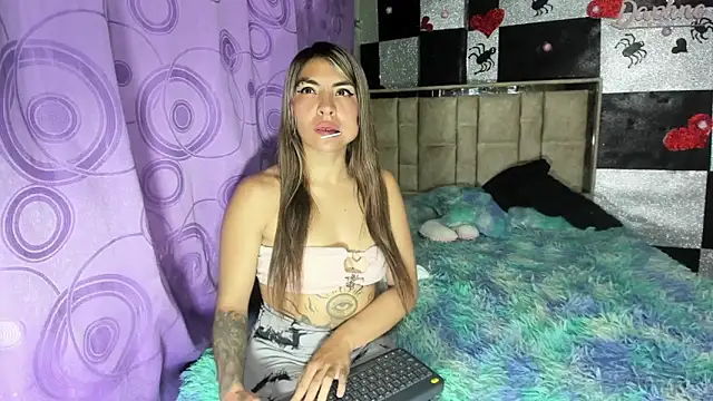 Snapshot of alanaanddaphne chatting on 03.03.26 alanaanddaphne online show from 03.03.26