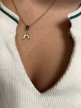 AbyThompson online show from 03.04.25