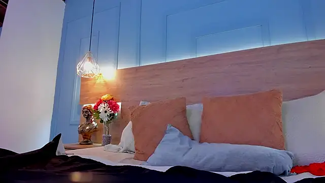 Snapshot of andymiller_ chatting on 02.09.25 andymiller online show from 02.09.25