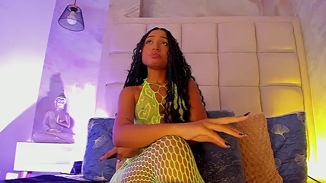 Snapshot of andymiller_ chatting on 10.07.25 andymiller online show from 10.07.25