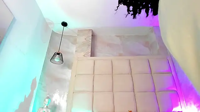 Snapshot of andymiller_ chatting on 02.12.26 andymiller online show from 02.12.26