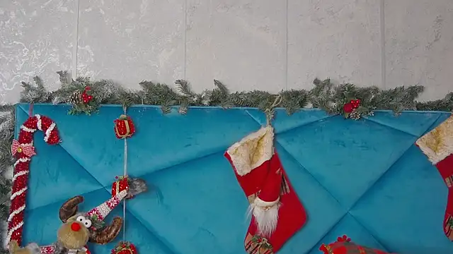 AlyseReuse online show from 12.13.24