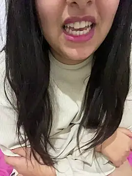 yassminsexy22 online show from 01.12.25