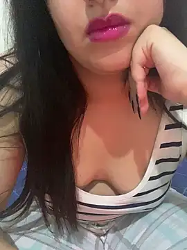 yassminsexy22 online show from 01.28.25