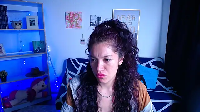 Snapshot of Sian__1 chatting on 12.14.24 Sian 1 online show from 12.14.24