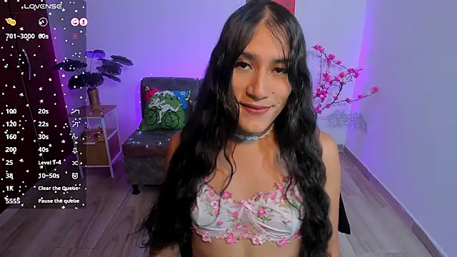Snapshot of CamilaHarperr_ chatting on 05.22.26 CamilaHarperr online show from 05.22.26