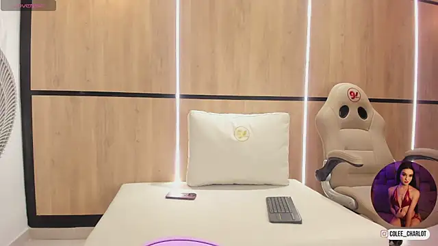 charlotte colee online show from 12.05.25