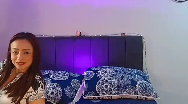 catalinamommyx online show from 03.19.25