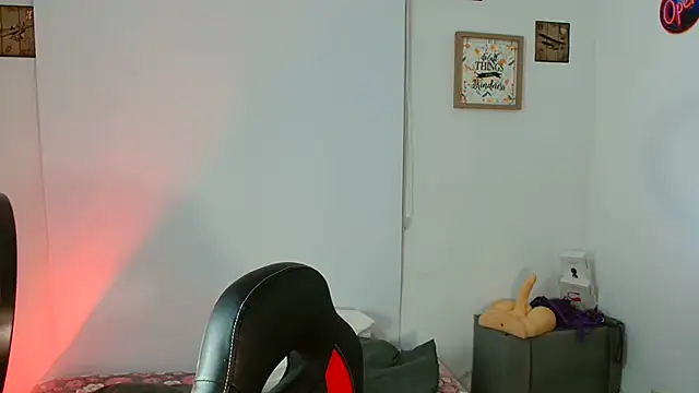 catalinamommyx online show from 09.17.25