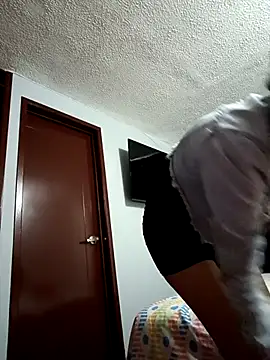 Bonny Klote online show from 02.20.25