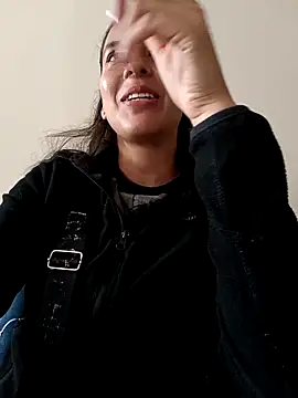 Bonny Klote online show from 03.13.25