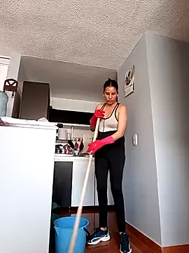 Bonny Klote online show from 03.20.25