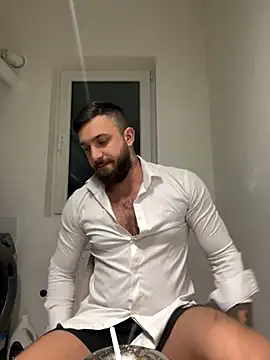 Snapshot of LoveIsBlind_ chatting on 12.05.24 LoveIsBlind  online show from 12.05.24