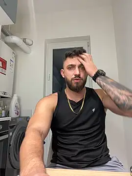 Snapshot of LoveIsBlind_ chatting on 12.15.24 LoveIsBlind  online show from 12.15.24