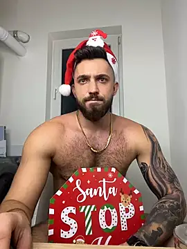 Snapshot of LoveIsBlind_ chatting on 12.26.24 LoveIsBlind  online show from 12.26.24