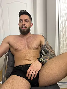 Snapshot of LoveIsBlind_ chatting on 09.12.25 LoveIsBlind  online show from 09.12.25