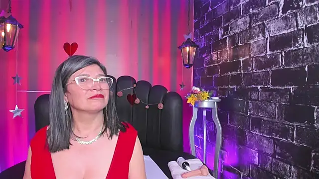 Snapshot of Madame_Jay chatting on 02.15.25 Madame Jay online show from 02.15.25