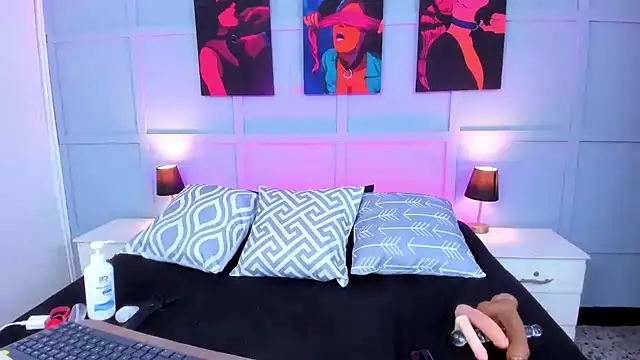 Elizabeth Santos online show from 01.17.25