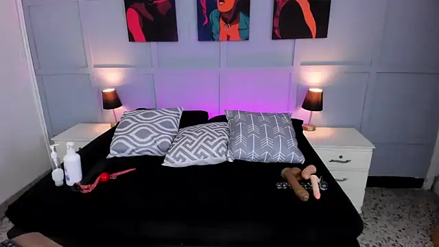 Elizabeth Santos online show from 01.25.25