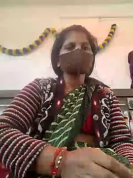 Snapshot of Hot_priya2 chatting on 12.12.24 Hot priya2 online show from 12.12.24