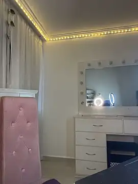 lina pink online show from 03.03.26