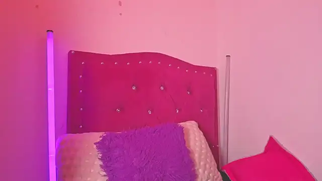 evy orange1 online show from 11.14.25