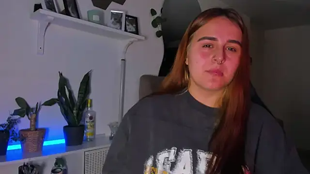 evy orange1 online show from 02.11.26