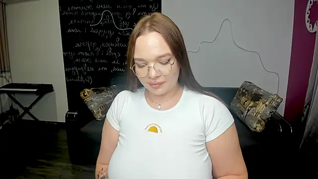 AnitaMays online show from 11.08.25