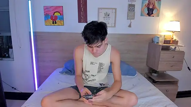 justinbiler online show from 10.10.25