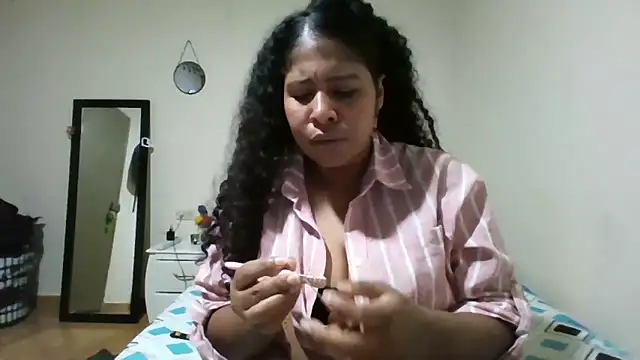 Snapshot of Ivon-09 chatting on 04.18.26 Ivon-09 online show from 04.18.26