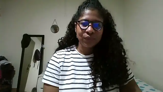 Snapshot of Ivon-09 chatting on 04.24.26 Ivon-09 online show from 04.24.26