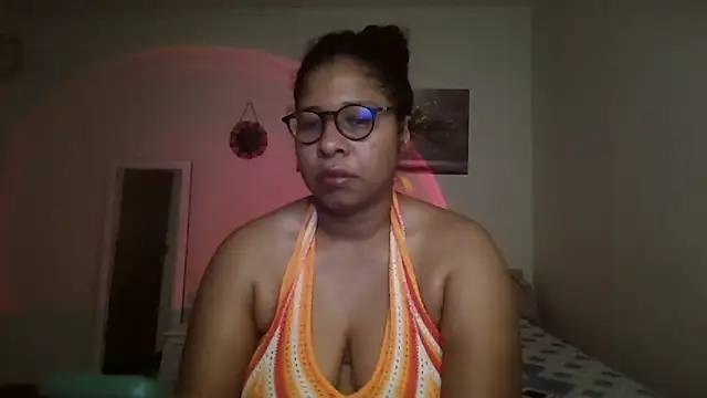 Snapshot of Ivon-09 chatting on 05.06.26 Ivon-09 online show from 05.06.26