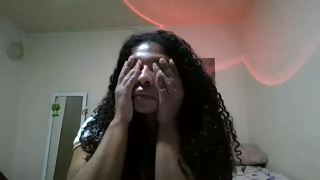 Snapshot of Ivon-09 chatting on 05.21.26 Ivon-09 online show from 05.21.26