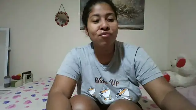 Snapshot of Ivon-09 chatting on 05.27.26 Ivon-09 online show from 05.27.26
