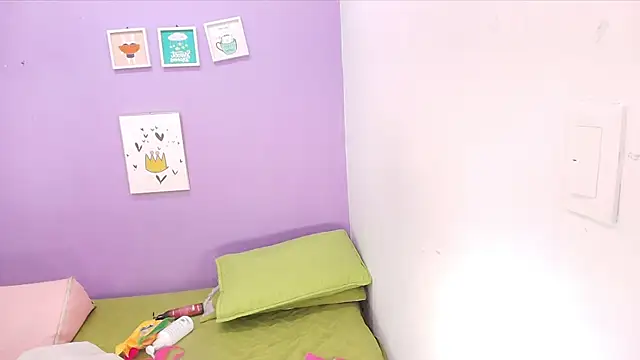 Snapshot of veronica_sinner_ chatting on 01.10.25 veronica sinner  online show from 01.10.25