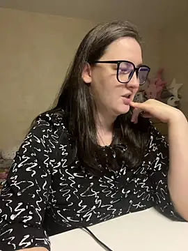 hungry1bunny online show from 12.30.24