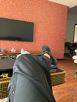 Snapshot of bcc0001 chatting on 10.29.25 bcc0001 online show from 10.29.25