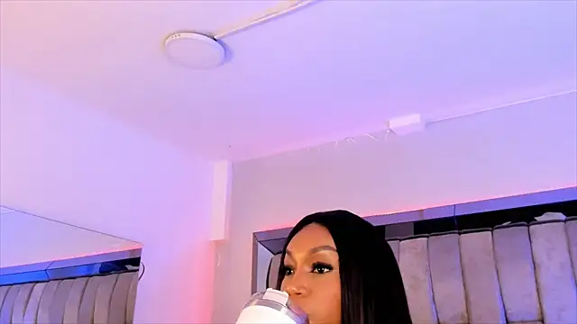 ChaynnaCooper online show from 01.27.25