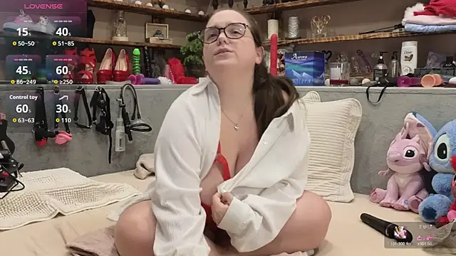 Kimberly-Caprice online show from 11.19.25