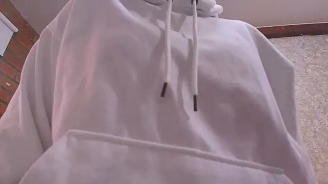 Snapshot of nicol_f chatting on 01.10.25 nicol f online show from 01.10.25