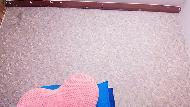 Snapshot of nicol_f chatting on 02.10.25 nicol f online show from 02.10.25